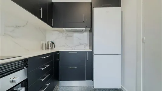 Rooms in Barcelona Eixample - photo 10