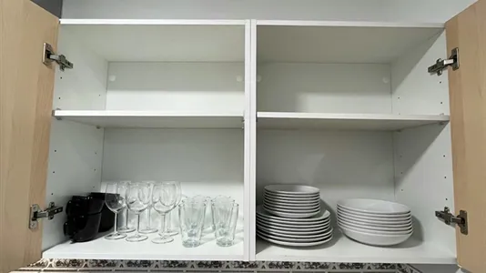 Rooms in Barcelona Ciutat Vella - photo 8