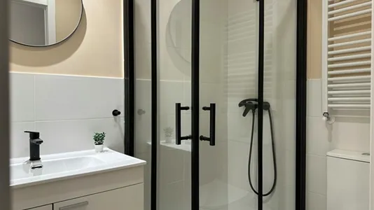 Rooms in Madrid Retiro - photo 10