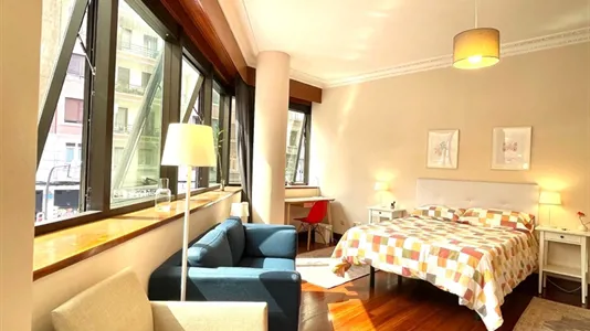 Rooms in Bilbao - photo 3