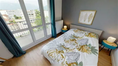 Room for rent in Grenoble, Auvergne-Rhône-Alpes