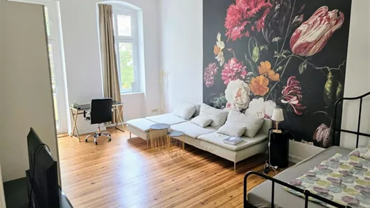 Rooms in Berlin Charlottenburg-Wilmersdorf - photo 1