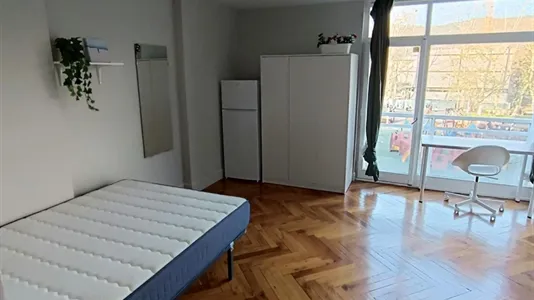 Rooms in Bilbao - photo 2