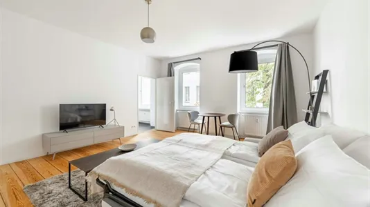 Apartments in Berlin Charlottenburg-Wilmersdorf - photo 2