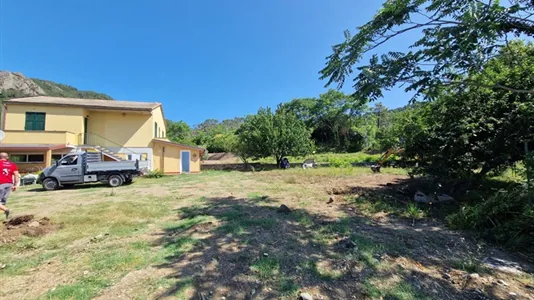 Houses in Bonassola - photo 2