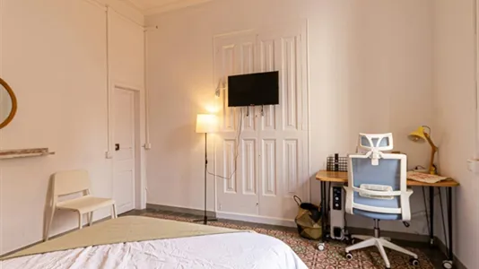 Rooms in Barcelona Eixample - photo 6