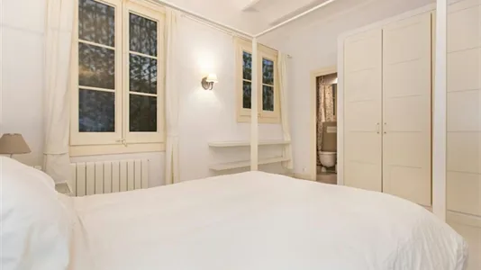Rooms in Barcelona Ciutat Vella - photo 7