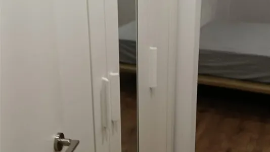 Rooms in Sabadell - photo 8