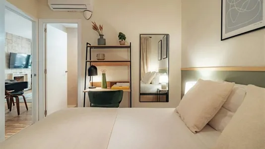Rooms in Barcelona Eixample - photo 3