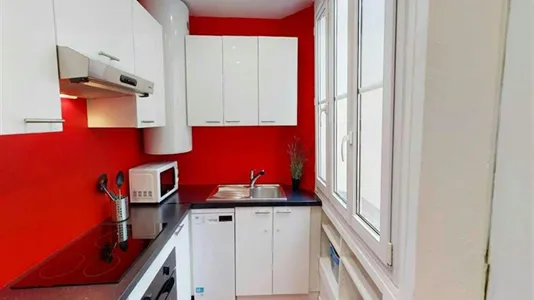 Rooms in Paris 8ème arrondissement - photo 6