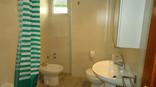 Rooms in Córdoba - photo 10