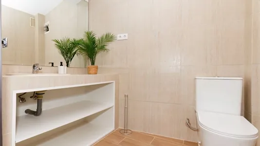 Rooms in Alcalá de Henares - photo 8