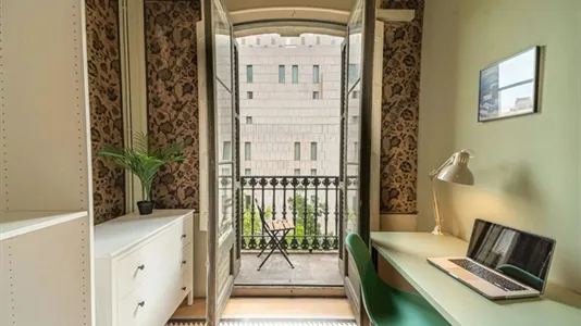 Rooms in Barcelona Eixample - photo 5