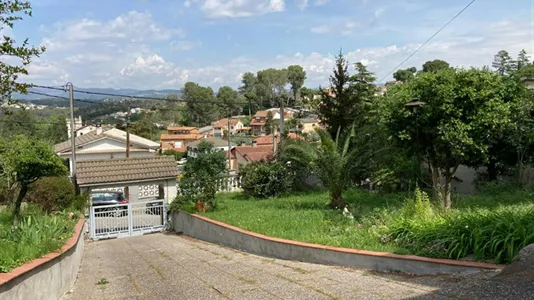 Houses in Canovelles - photo 3