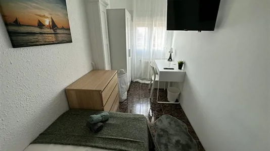 Rooms in Zaragoza - photo 2