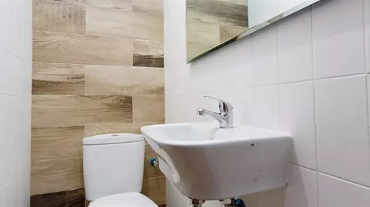 Rooms in Madrid Chamberí - photo 8