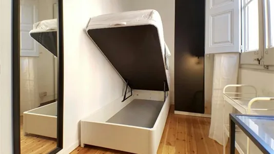 Rooms in Barcelona Eixample - photo 3