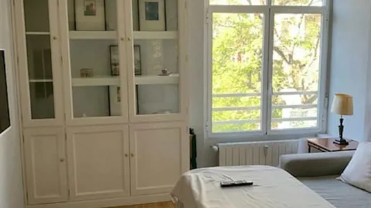 Apartments in Madrid Chamberí - photo 2