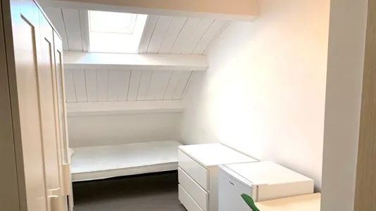 Rooms in Roma Municipio VI – Roma Delle Torri - photo 6