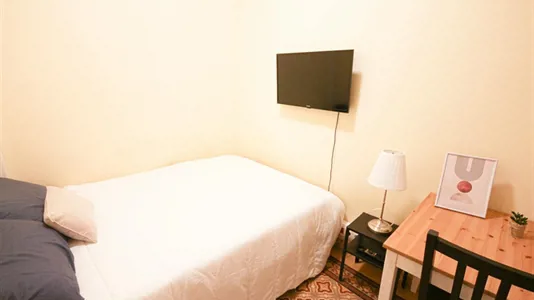 Rooms in Barcelona Eixample - photo 2