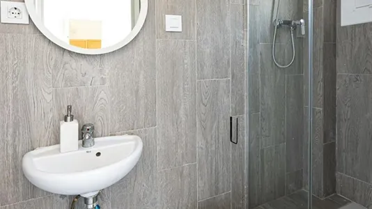 Rooms in Barcelona Eixample - photo 7