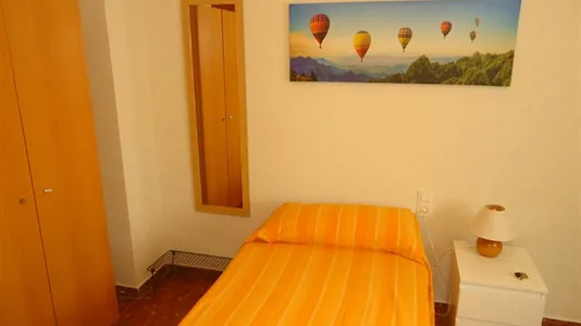 Rooms in Córdoba - photo 2