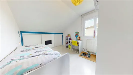 Houses in Grenoble - photo 9