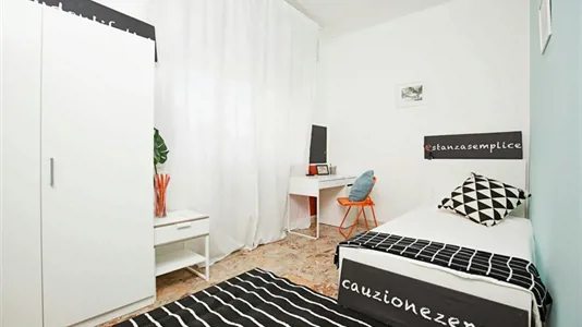 Rooms in Rimini - photo 1