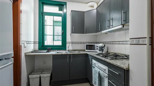 Rooms in Sant Feliu de Llobregat - photo 4