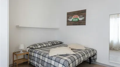 Room for rent in Milano Zona 6 - Barona, Lorenteggio, Milan