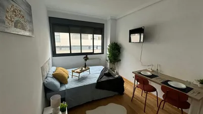 Room for rent in El Encinar de los Reyes, Comunidad de Madrid