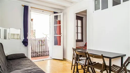 Rooms in Barcelona Ciutat Vella - photo 8