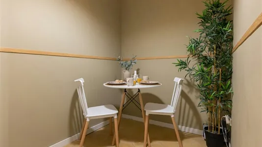 Rooms in Barcelona Eixample - photo 4