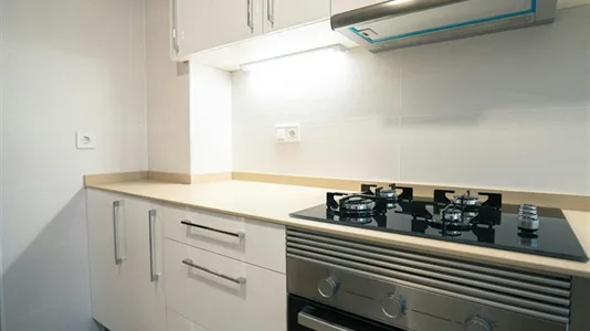 Rooms in Barcelona Les Corts - photo 10