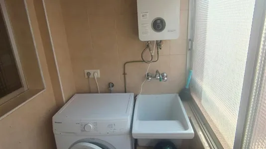 Rooms in Almería - photo 5