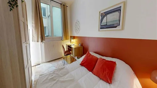 Rooms in Paris 8ème arrondissement - photo 2