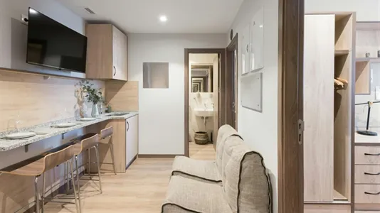 Rooms in Málaga - photo 6