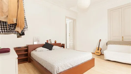 Rooms in Barcelona Eixample - photo 4