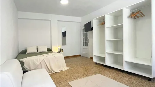 Rooms in Burjassot - photo 3