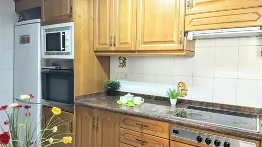 Rooms in Moncada - photo 9