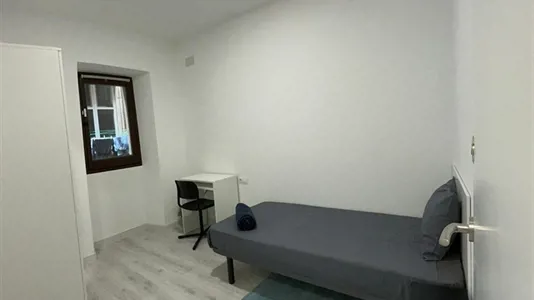 Rooms in Barcelona Ciutat Vella - photo 2