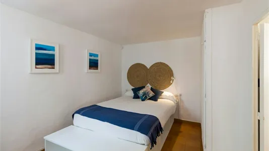 Apartments in Barcelona Ciutat Vella - photo 9