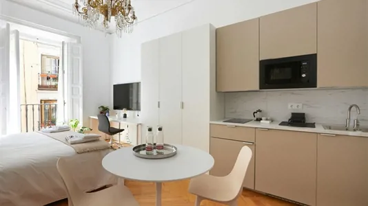 Apartments in Madrid Centro - photo 2