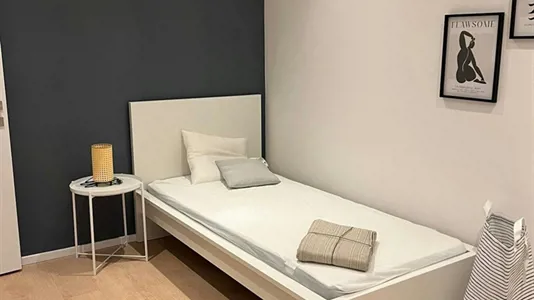 Rooms in Brussels Sint-Joost-ten-Node - photo 1