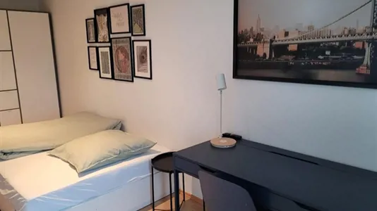 Rooms in Berlin Friedrichshain-Kreuzberg - photo 2