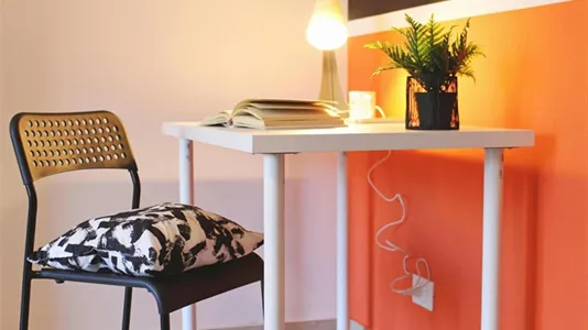 Rooms in Lecco - photo 5