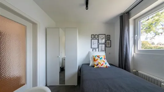 Rooms in Frankfurt Süd - photo 3