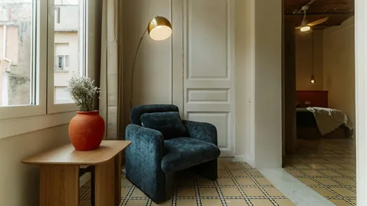 Rooms in Barcelona Ciutat Vella - photo 4