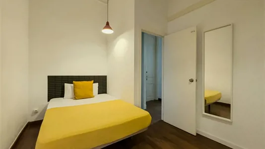 Rooms in Barcelona Eixample - photo 1