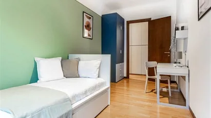 Room for rent in Milano Zona 6 - Barona, Lorenteggio, Milan